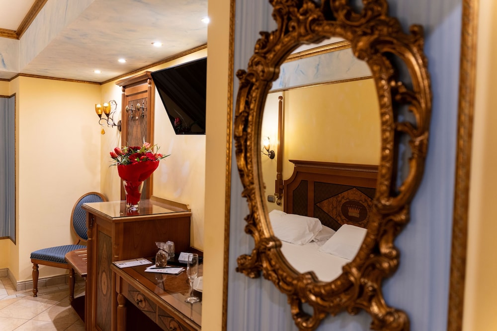 Standard Double Room - Photo 6
