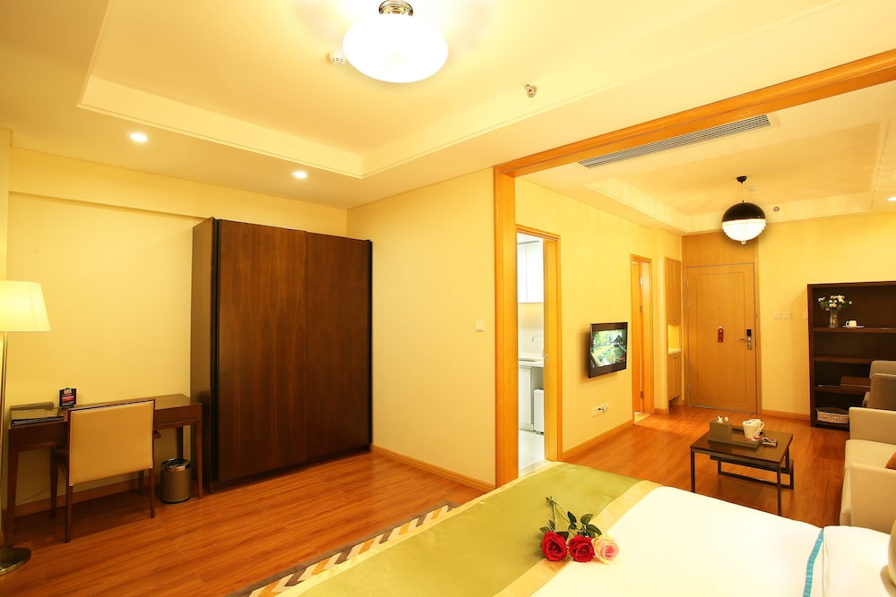 Sunshine Apartment B with 1 Bedroom photo 2