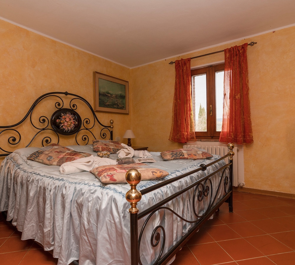 Family Apartment, 2 Bedrooms, Mountainside (Appartamento Pesca Shared Pool)