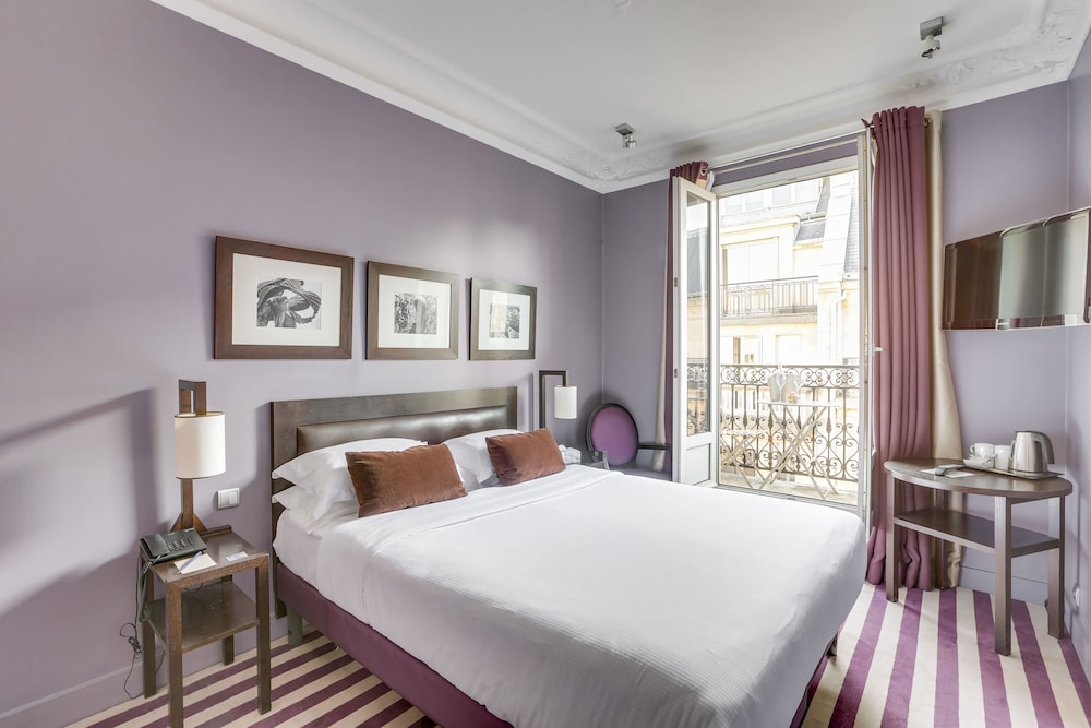Hotel Duret Paris Champs Elysées bedroom photo