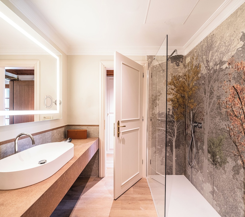 Comfort Room - Photo 5