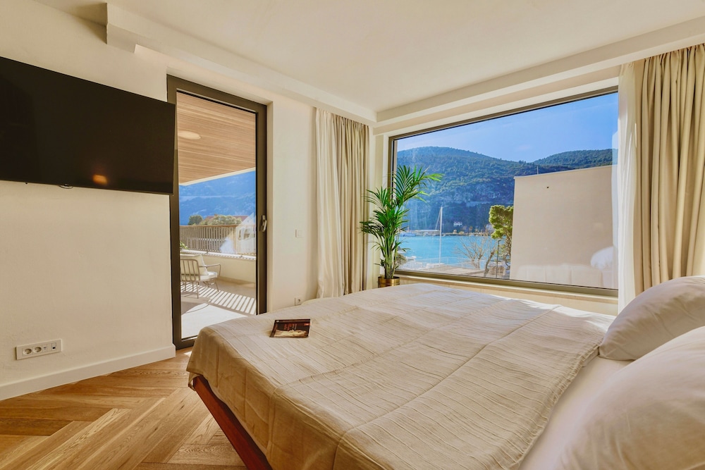 Exclusive Villa, 5 Bedrooms, Private Pool, Sea View