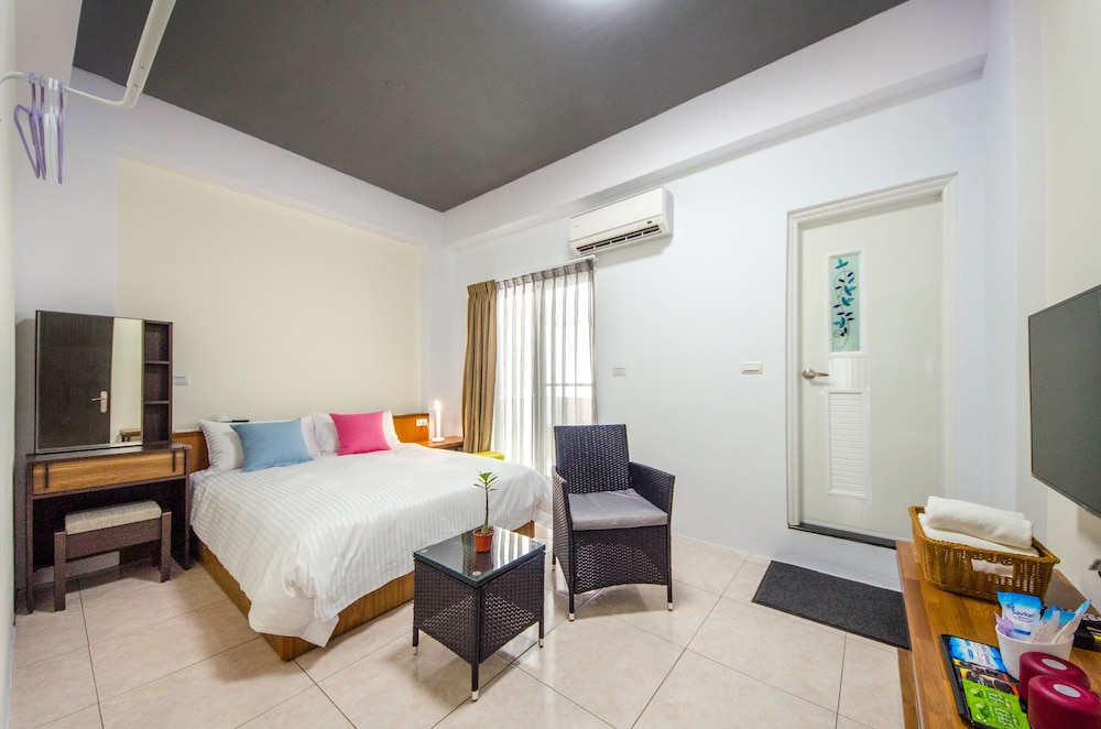 Standard Double Room - Photo 2