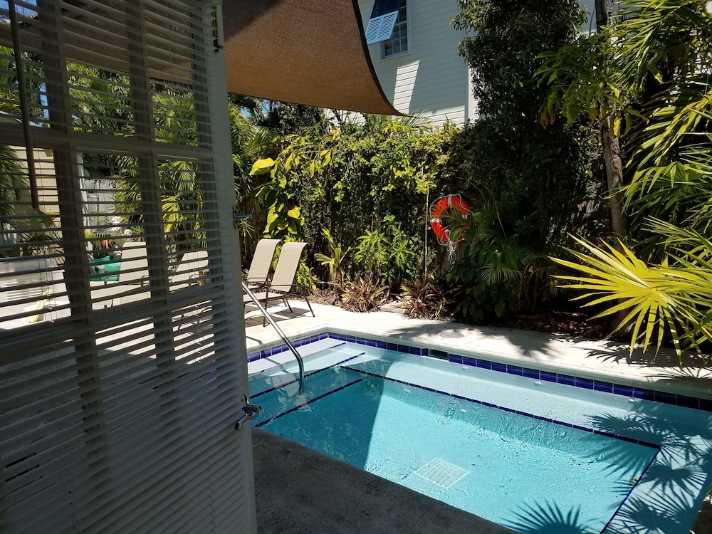 Herlihy, Ground Floor, Poolside photo 2