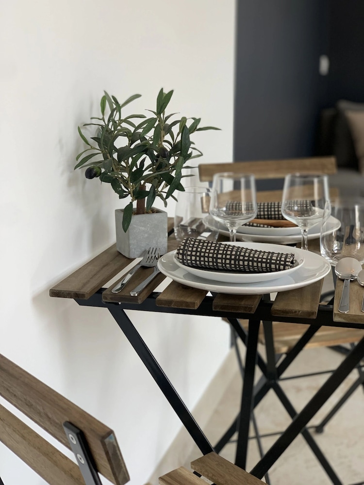 Basic Apartment, Mountain View