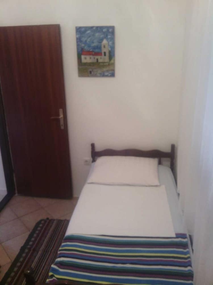 Apartment (Vjeko - 200 M From Sea - 1 - A1(2+2))