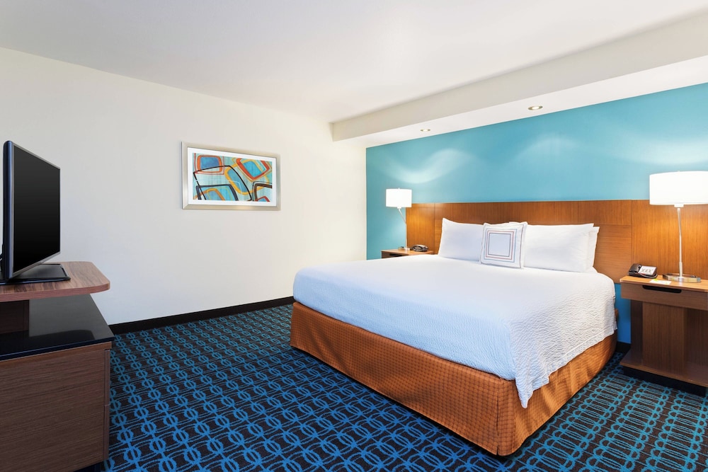 Room, 2 Queen Beds (Mobility/Hearing Access, Roll-In Shwr) - Photo 2