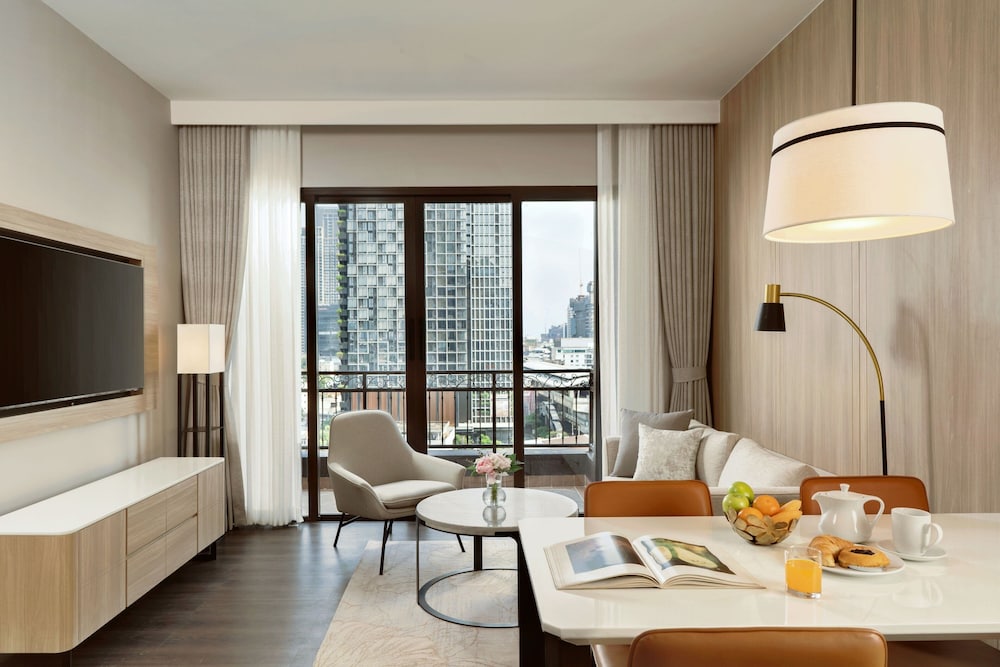 Premier Suite, 1 Bedroom, Balcony photo 2