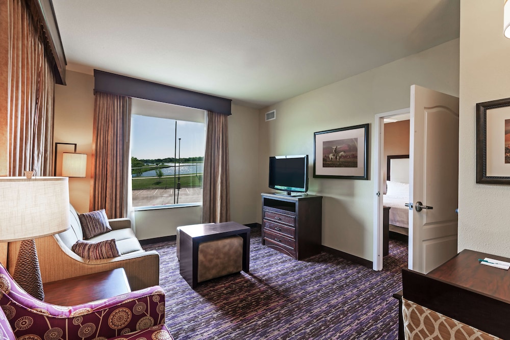 Suite, 1 King Bed, Non Smoking, Lake View - Photo 6