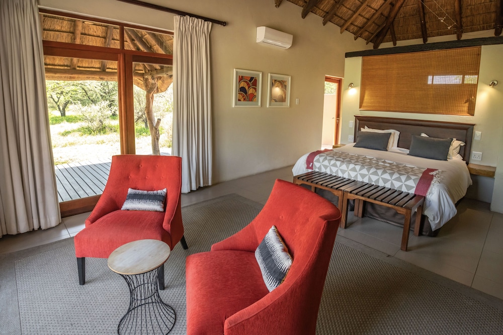 Luxury Villa, 4 Bedrooms, Lake View
