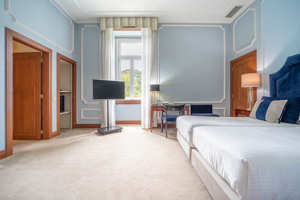 Deluxe Room - Photo 4