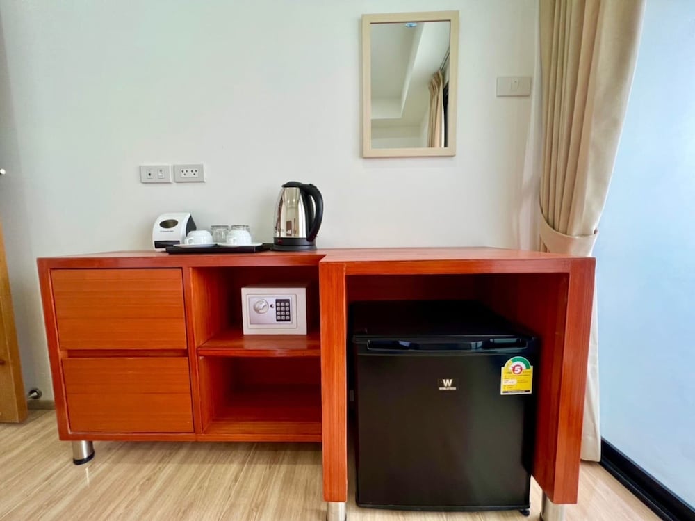 Deluxe Double Room, Balcony - Photo 4