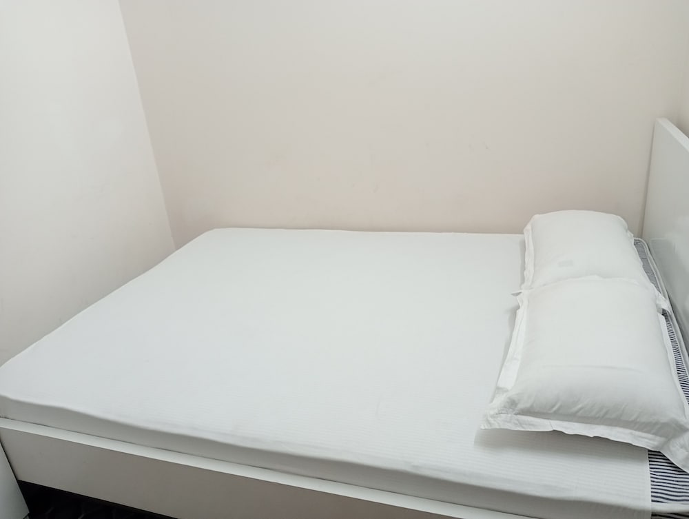 Basic Double Room, 1 Double Bed, Non Smoking, City View photo 1
