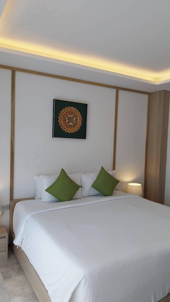 New 1 Bedroom Junior Suite - Photo 15