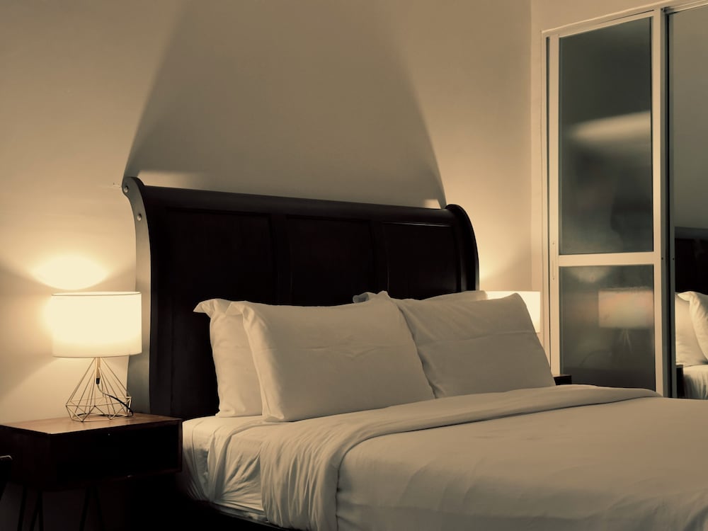 Deluxe Queen Suite 4 photo 3