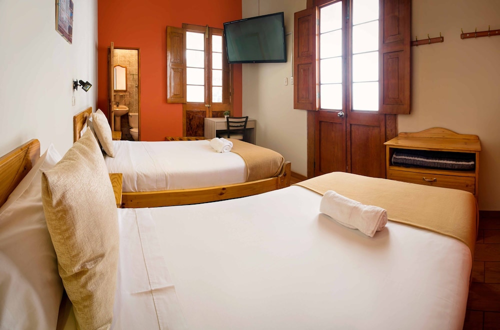 Standard Twin Room, Courtyard View photo 3