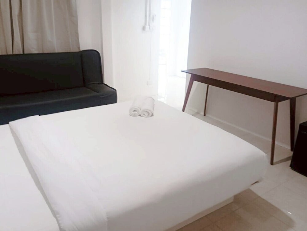 Deluxe Room, 2 Queen Beds, Non Smoking photo 3