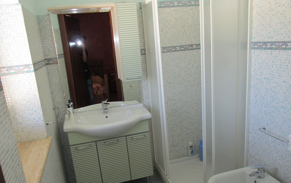 Double Room - Photo 4