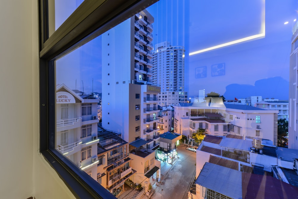 Deluxe Double Room, City View - Photo 5