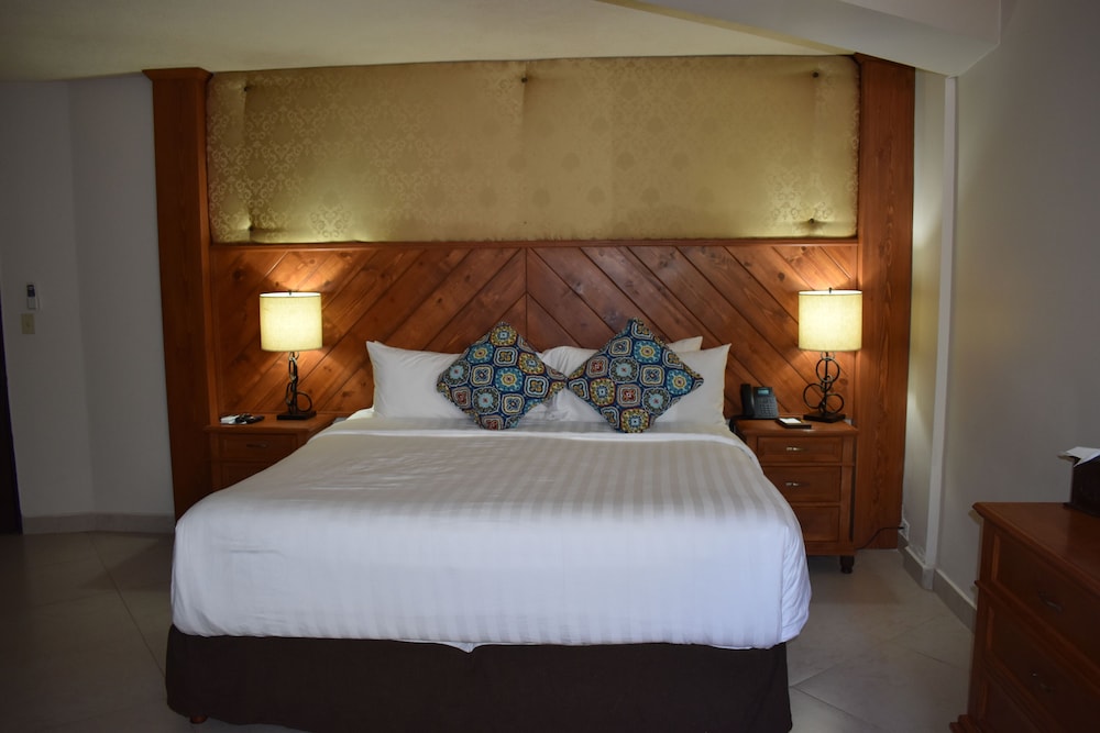 Standard Room, 1 Queen Bed, Terrace