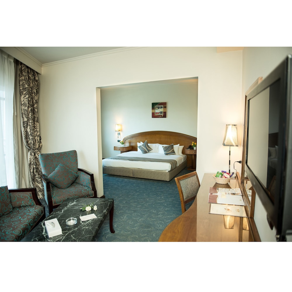 Executive Suite City View