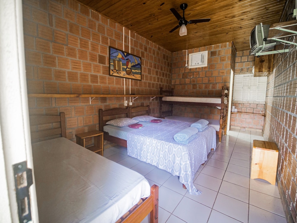 Family Room, Multiple Beds, Non Smoking photo 3
