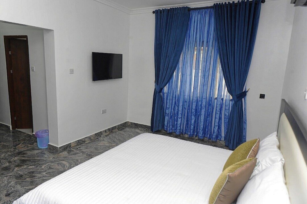 Luxury Room, Balcony, City View photo 2