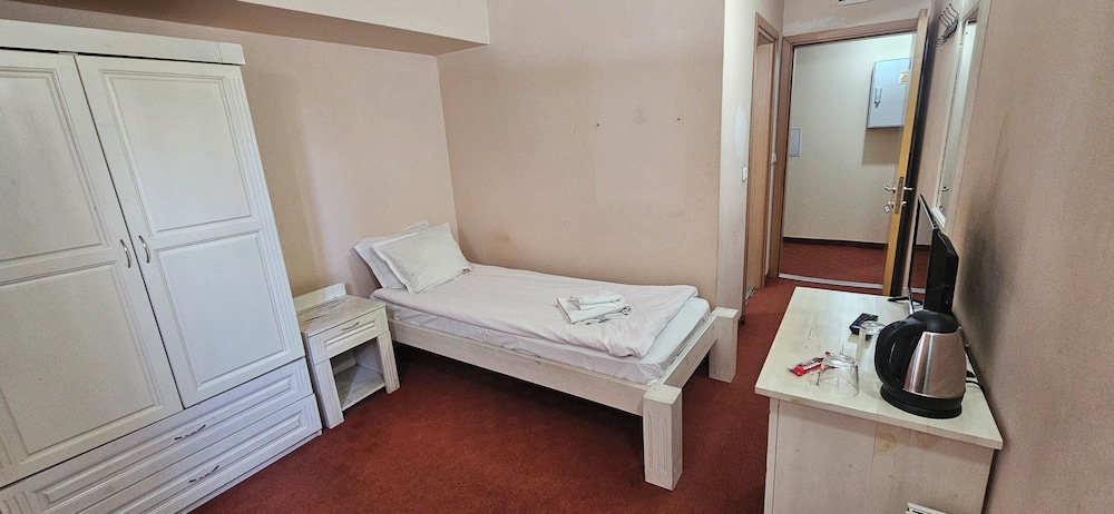 Basic Single Room