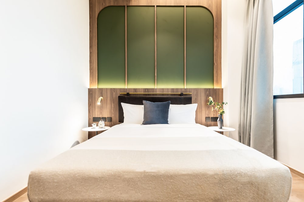 Deluxe Double Room, 1 Queen Bed photo 3