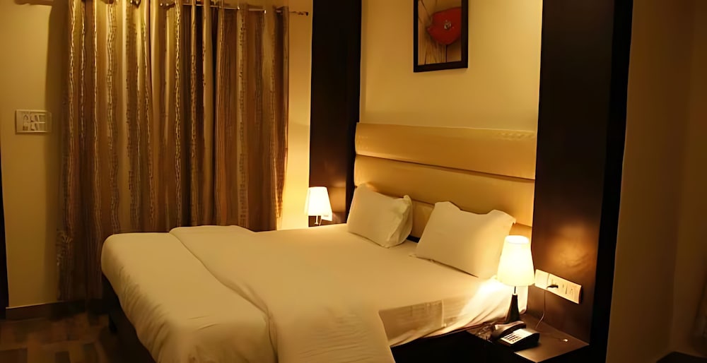 Semi Deluxe room - Photo 11