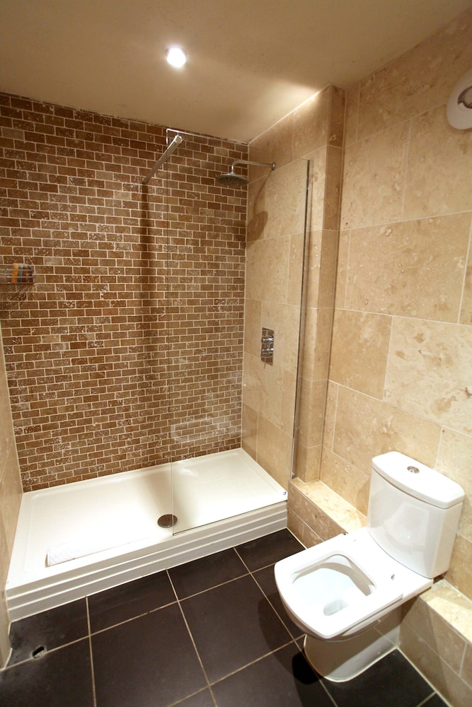 The Crown at Playhatch, Photo 2