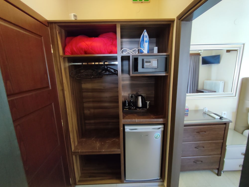 Triple Room (Saint Nicolas View) photo 2