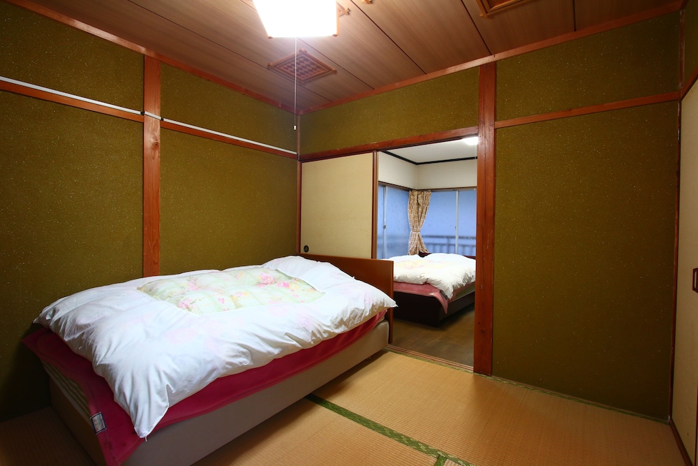 Standard Japanese Style Room photo 3