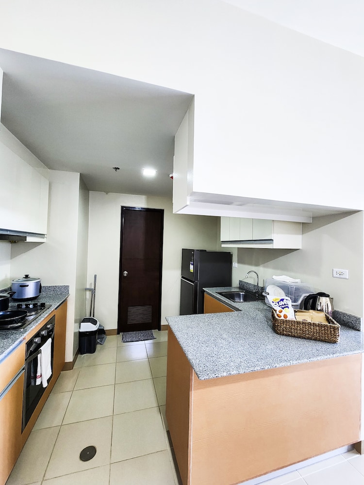 Premium Condo, 2 Bedrooms, Pool View photo 2