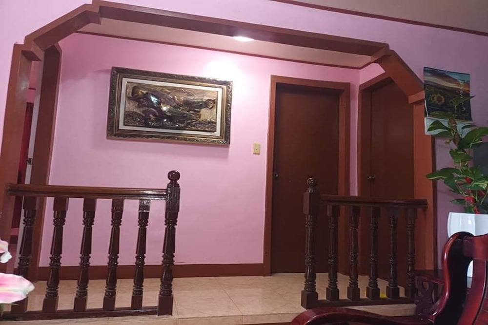 House, 3 Bedrooms - Photo 6