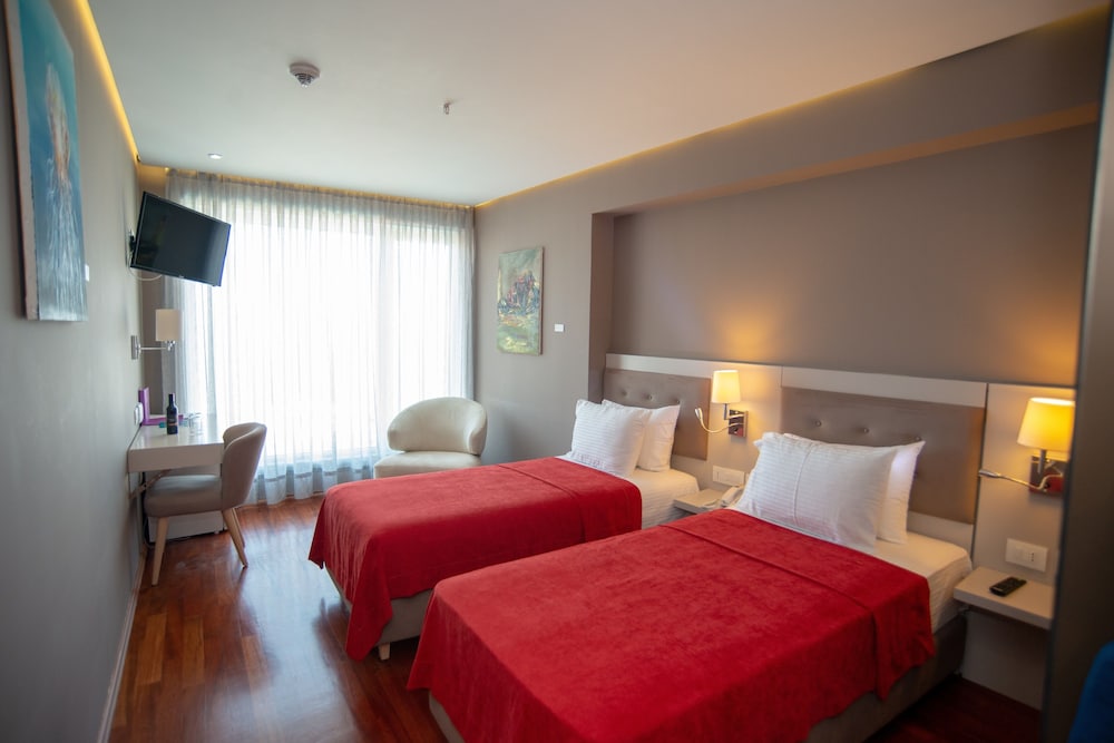 Panoramic Twin Room, Sea View photo 1
