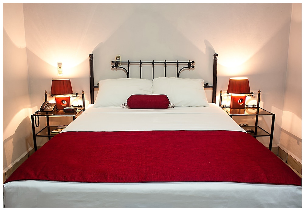 Single Room, 1 Queen Bed photo 1