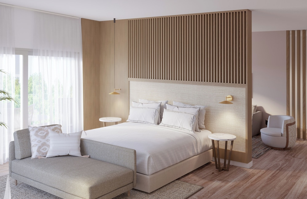 Presidential Suite Front Sea View