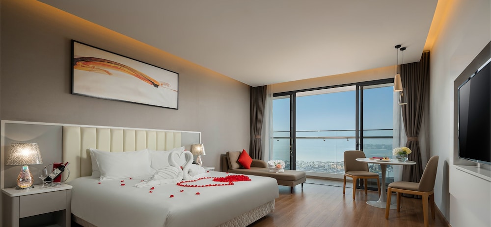 Deluxe Double Room, Ocean View - Photo 1