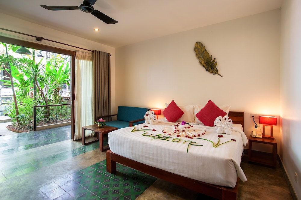Deluxe Double Room, 1 Bedroom, Balcony, Pool View