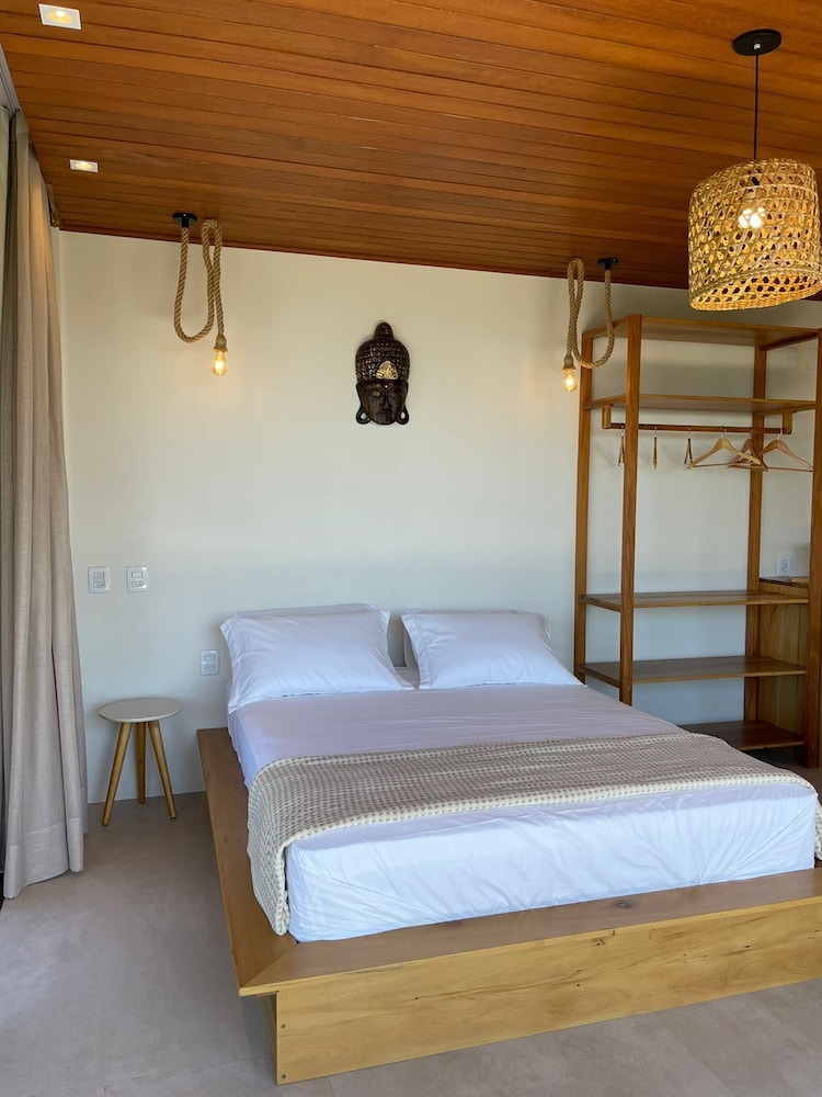 Deluxe Double Room, 1 Queen Bed with Sofa bed, Balcony, Sea View photo 2