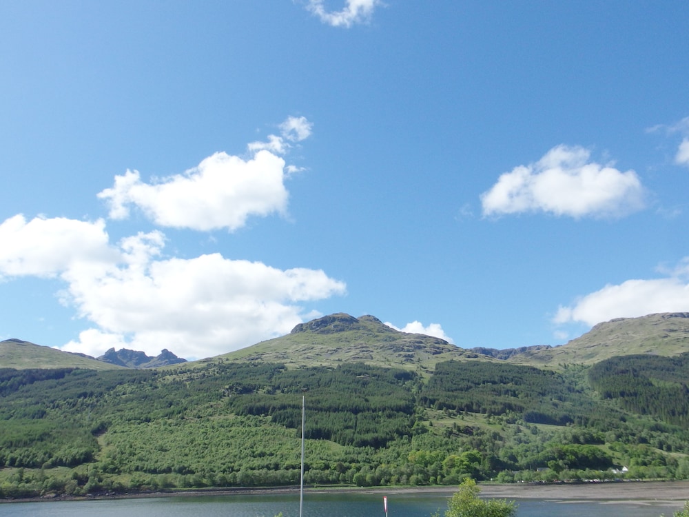 Deluxe Double Room, Ensuite (Lake and Mountain View) photo 3