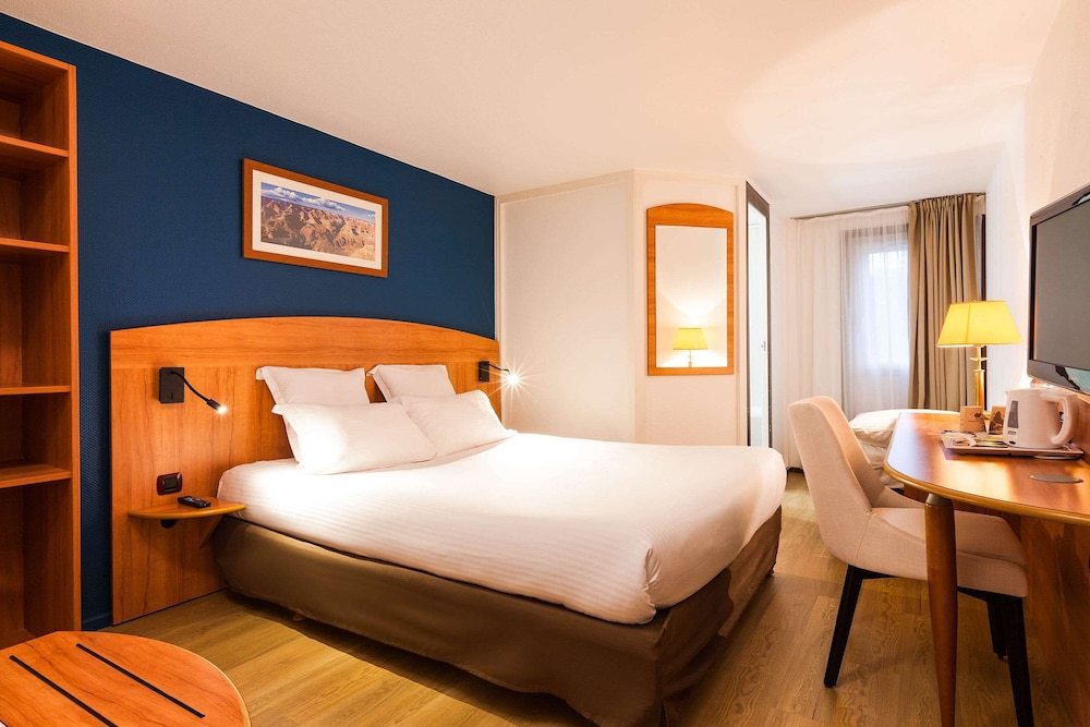Room, Multiple Beds, Non Smoking - Photo 1