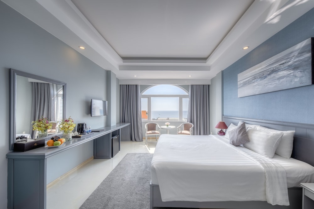 Deluxe Double Room, City View