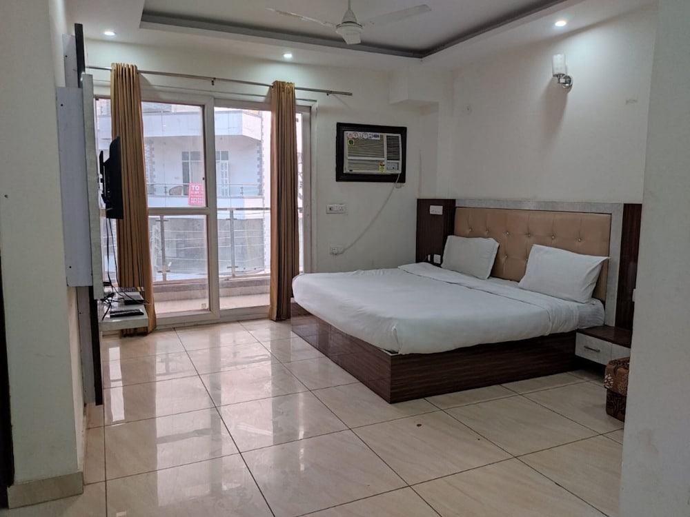Luxury Double Room, City View