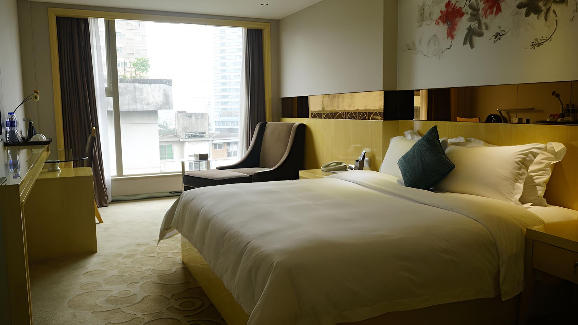 Deluxe Room, 1 King Bed
