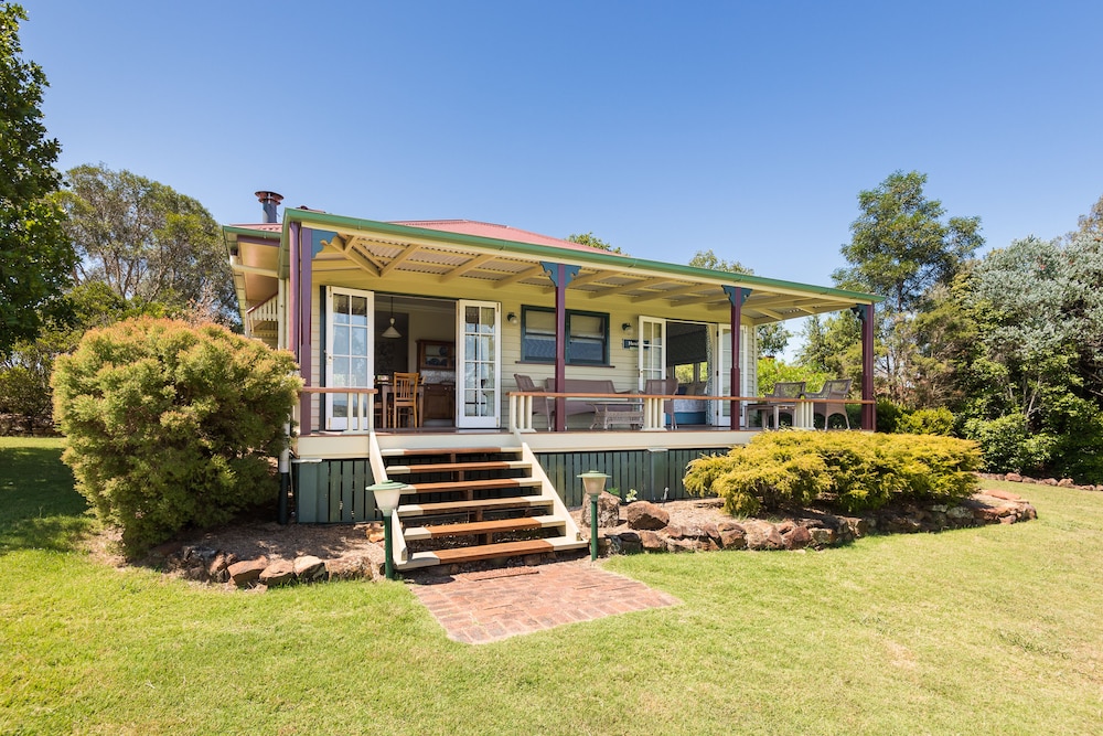 Two Bedroom Cottage - Photo 1
