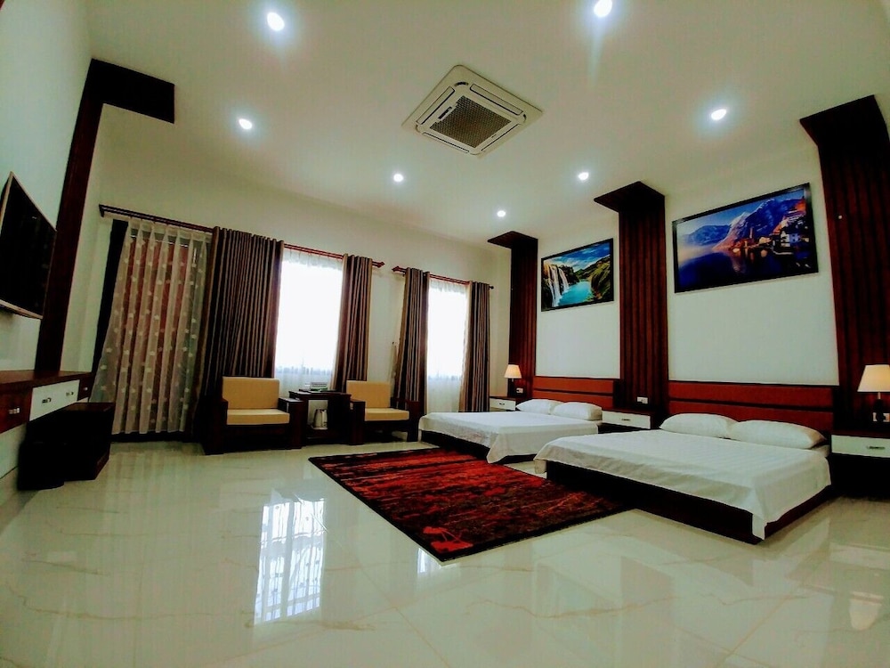 Deluxe Double Room, 2 Queen Beds photo 2