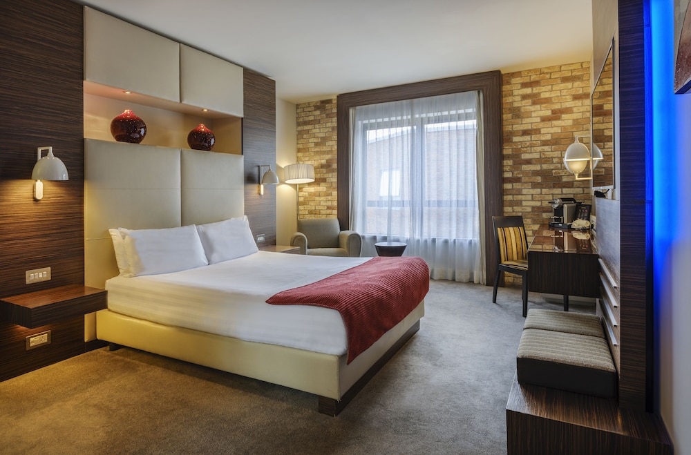 Classic Double Room, 1 King Bed - Photo 1