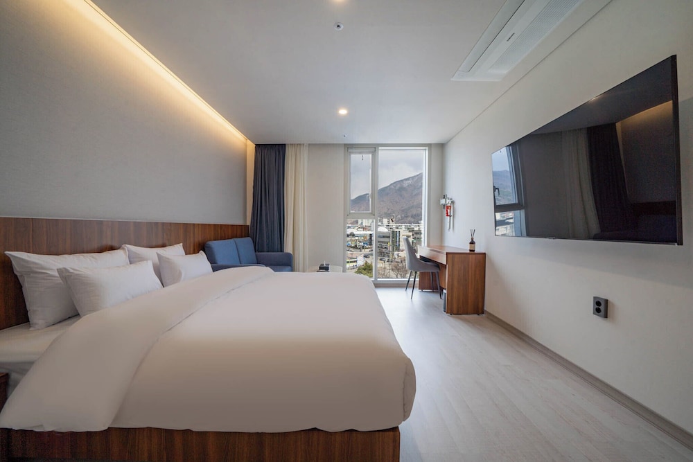 Premier Double Room (New Building) photo 2